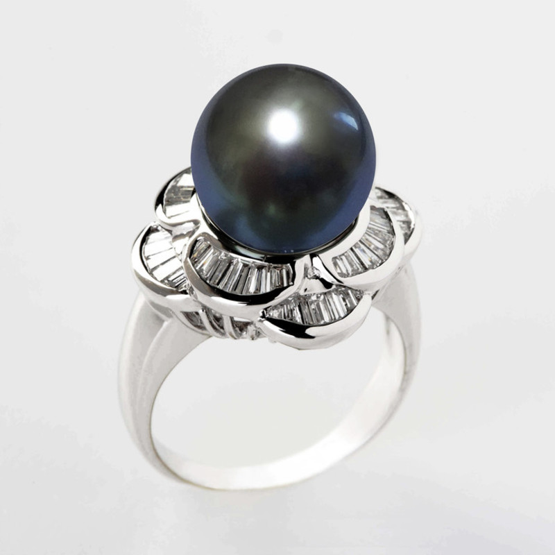 Black Tahitian Pearl and Diamond Ring